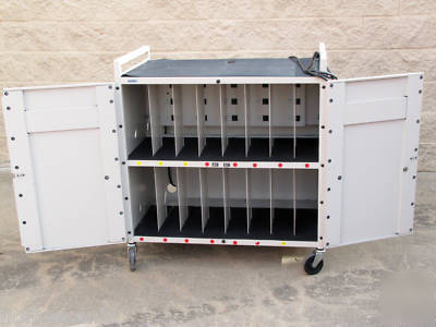 Bretford mobile laptop computer table docking cart 