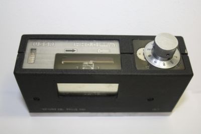 Level with micrometer supplied vial 0.01MM/m