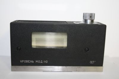 Level with micrometer supplied vial 0.01MM/m