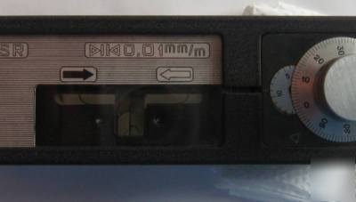 Level with micrometer supplied vial 0.01MM/m