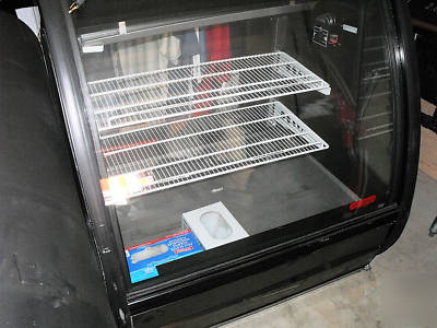 Tor rey refrigerated display case