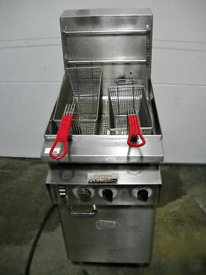 Keating electric 2 baket deep fryer 220V - 3 phase