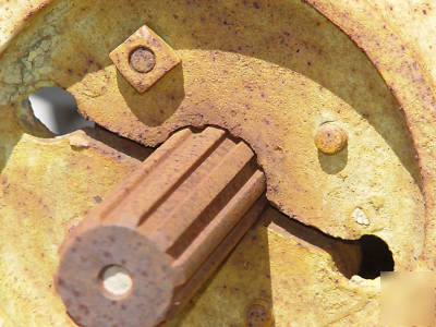 1937 john deere b - unstyled, short frame tractor