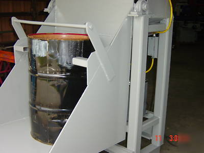 Custom hydraulic parts/ box/ bin/ tote/ drum dumper