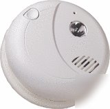 Smoke alarm with escape light first alert SA720CN