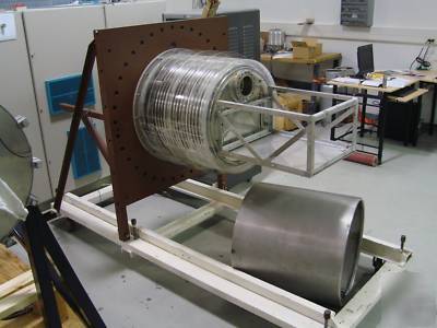 200 kilovolt electrostatic particle accelerator 