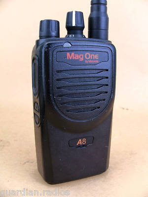 New mint motorola mag one A8 uhf 16CH radio w/ battery