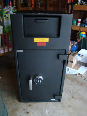 Amsec BWB3020FL front loading depository safe