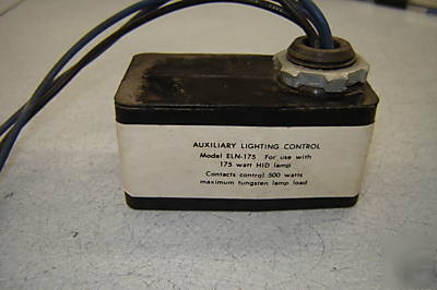 Auxiliary lighting control eln-175 175W hid lamp - 500W