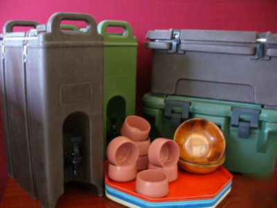 Used cambro insulated food / beverage container set
