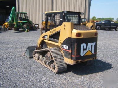 Cat 247B farm tractor skid steer loader