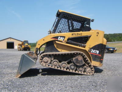Cat 247B farm tractor skid steer loader