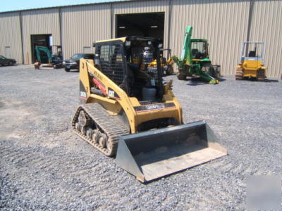 Cat 247B farm tractor skid steer loader