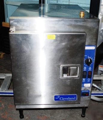 Cleveland electric convection steamer model 21CET16 