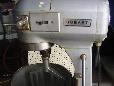 A hobart 20 quart mixer-MN200- with attachments