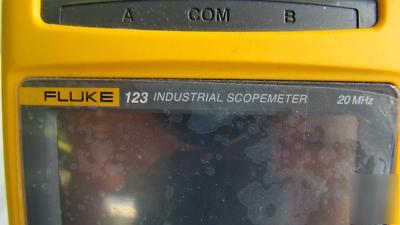 Fluke 123 industrial scopemeter in box mint condition 