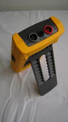 Fluke 123 industrial scopemeter in box mint condition 