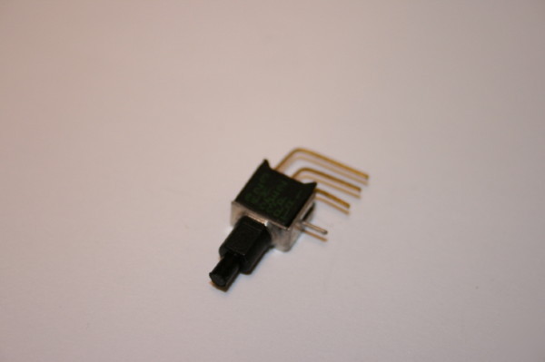 Minature changeover push switch BSA7BH