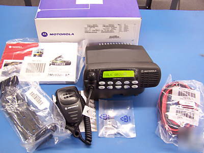 New motorola CDM1550 vhf 160 channel 45 watt 2009 unit