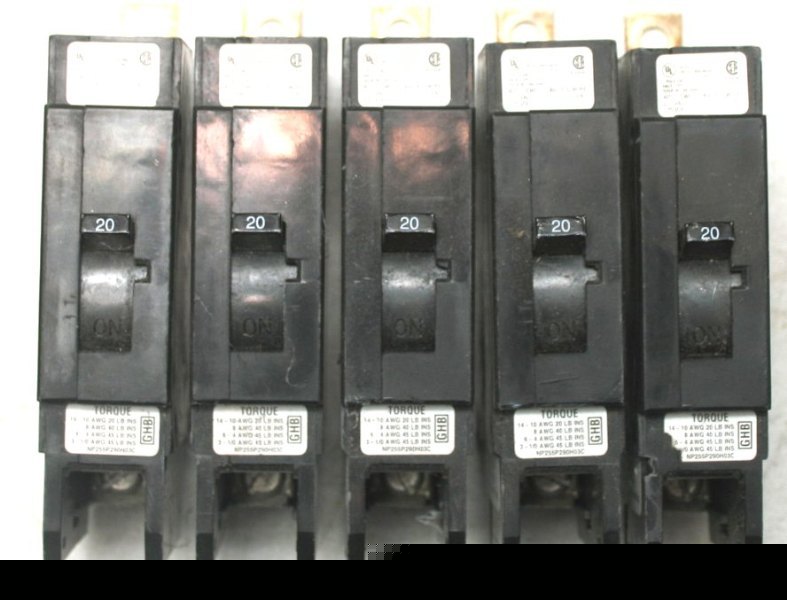 5 cutler-hammer circuit breaker 20A 480/277 va GHB1020