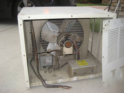 Manitowoc commercial ice machine 600LB