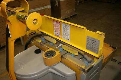 Yale electric pallet jack, MP40C 4000LB. good working