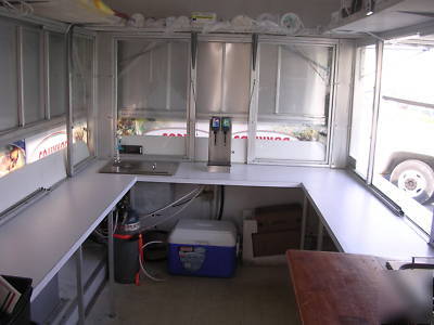 2000 wells cargo concession trailer 