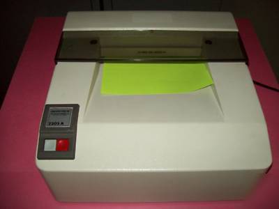 Destroyit paper shredder model 2205A