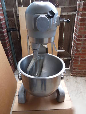 Hobart 20 qt. mixer with bowl & 2 tools -nice-