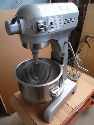 Hobart 20 qt. mixer with bowl & 2 tools -nice-