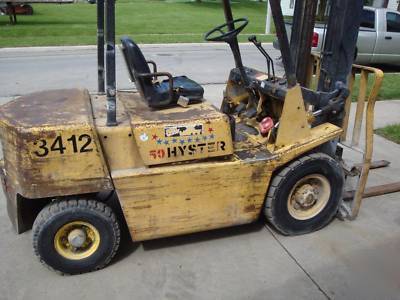 Hyster loader skid forklift lift truck pneumatic tire