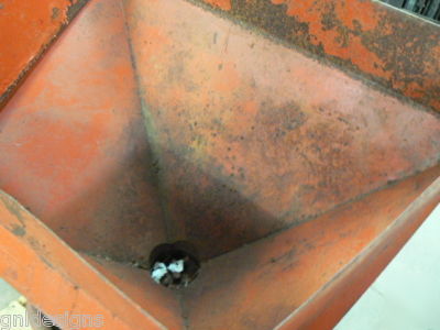 Lely H700 pto driven broadcast spreader 3-point hitch 