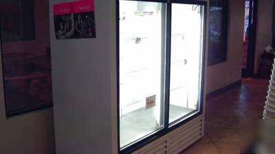 Commercial 2 door refrigerated merchandiser /cooler 