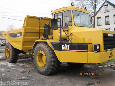 Caterpillar cat d-20D heavy duty off road dump truck