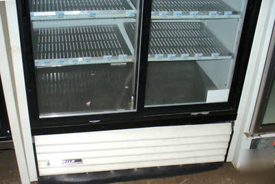 True sliding glass door cooler