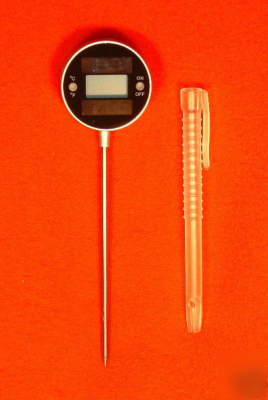 Digital solar powered probe thermometer 