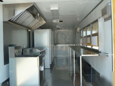 New brand 8.5X20 2010 concession trailer loaded 