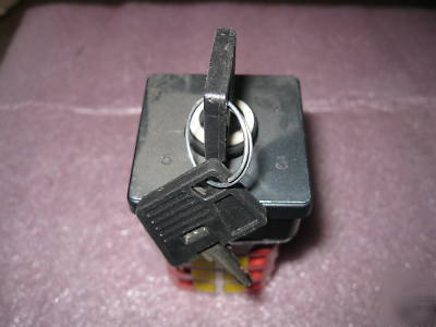 New e V2N-S5 ae-fs eec controls step switch front mount 