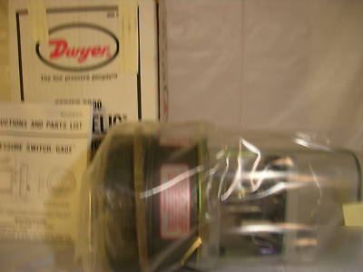 New dwyer 3003-tamp photohelic switch gage