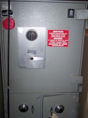 Armor safe technologies / large size safe / 4 doors