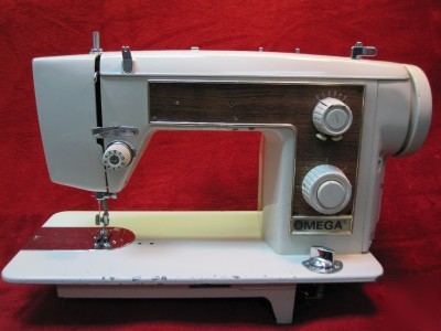 Heavy duty omega 300 industrial strength sewing machine