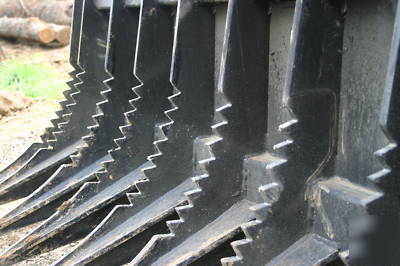 Extreme heavy duty eagle-style skid steer 84