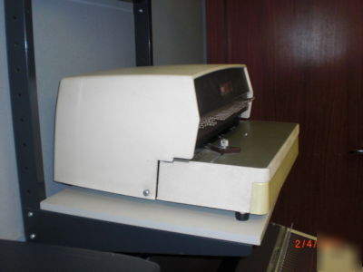 Gbc model 111-pm-2 electric punch machine - nice