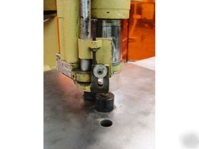 Scmi R9 pin router 9HP, 3PH, 36â€ throat, hydraulic feed