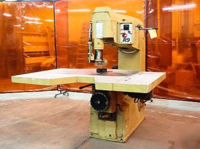 Scmi R9 pin router 9HP, 3PH, 36â€ throat, hydraulic feed