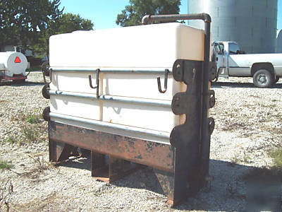 400 gal. construction skid mount water tank