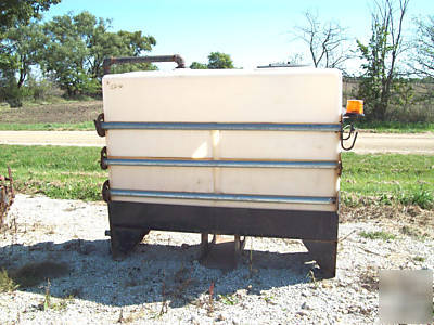 400 gal. construction skid mount water tank