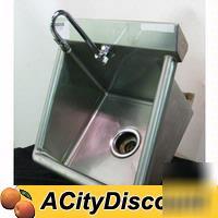 Restaurant stainless sink w/faucet & knee pedal control