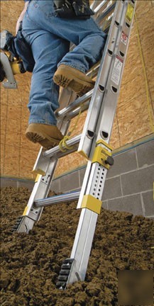 Werner 24' aluminum extension ladder w/ leg leveler