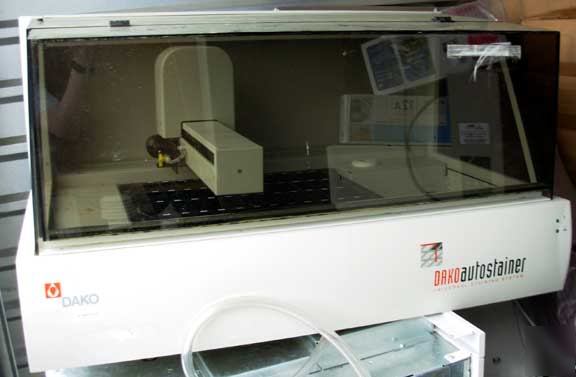 Dako autostainer S3400 universal staining system 
